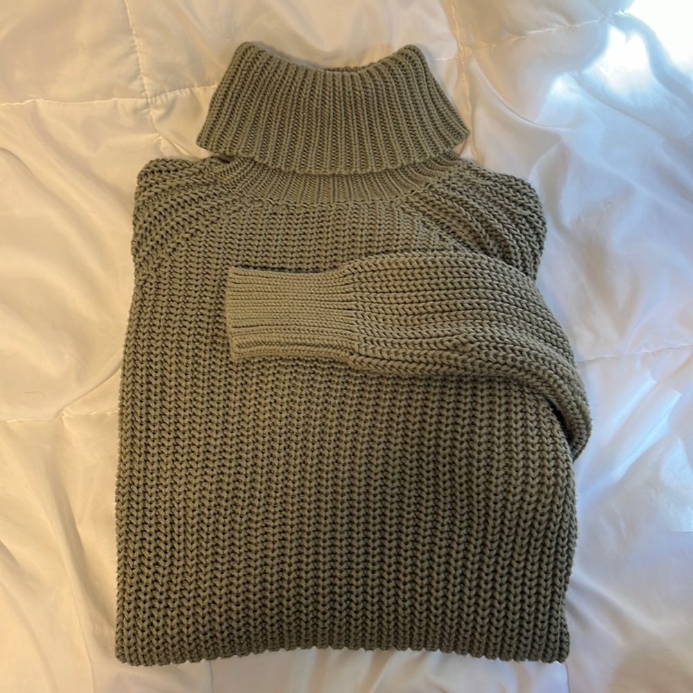 525 America Green Knit Turtleneck Sweater